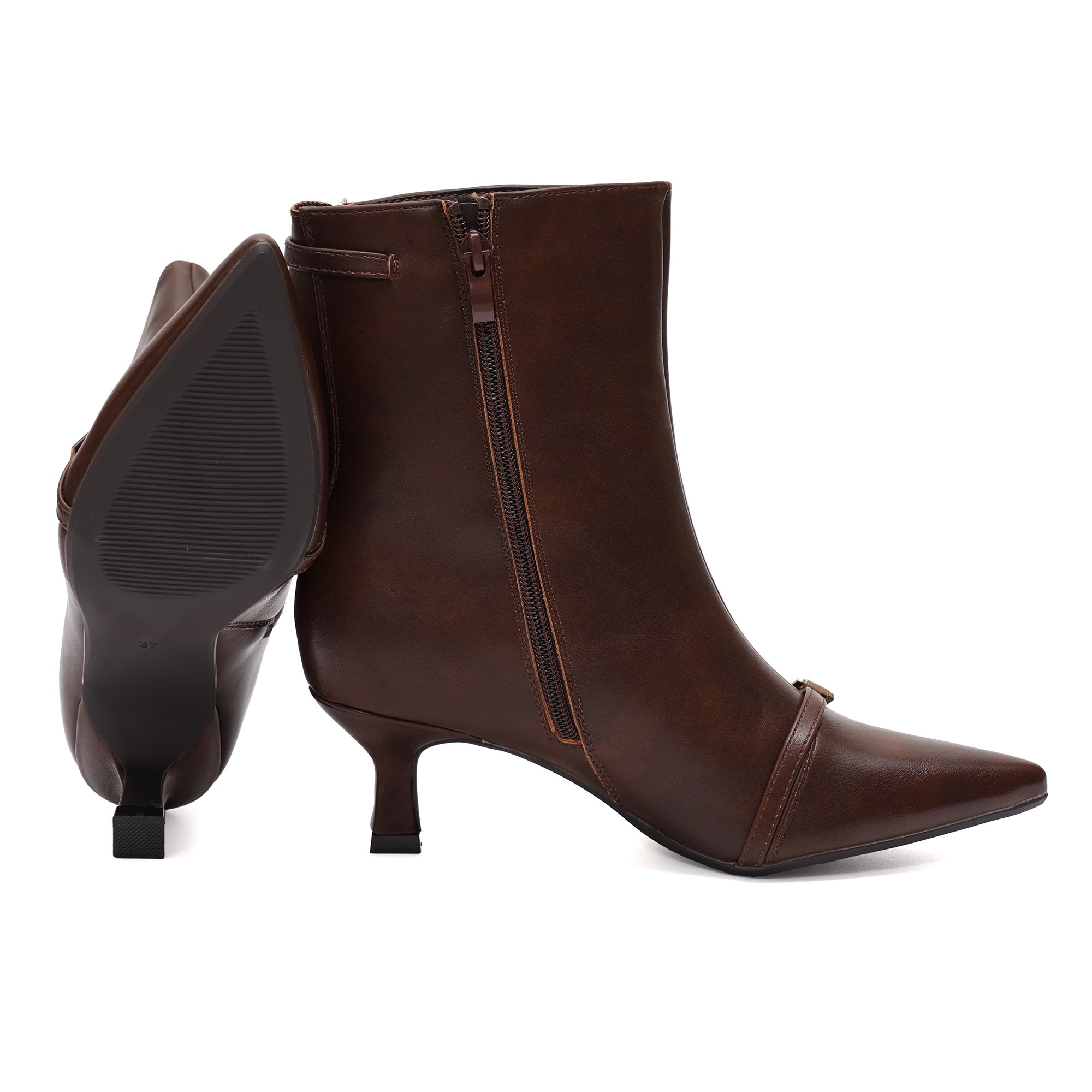 Stivali in simil pelle con tacco e cinturini Marrone