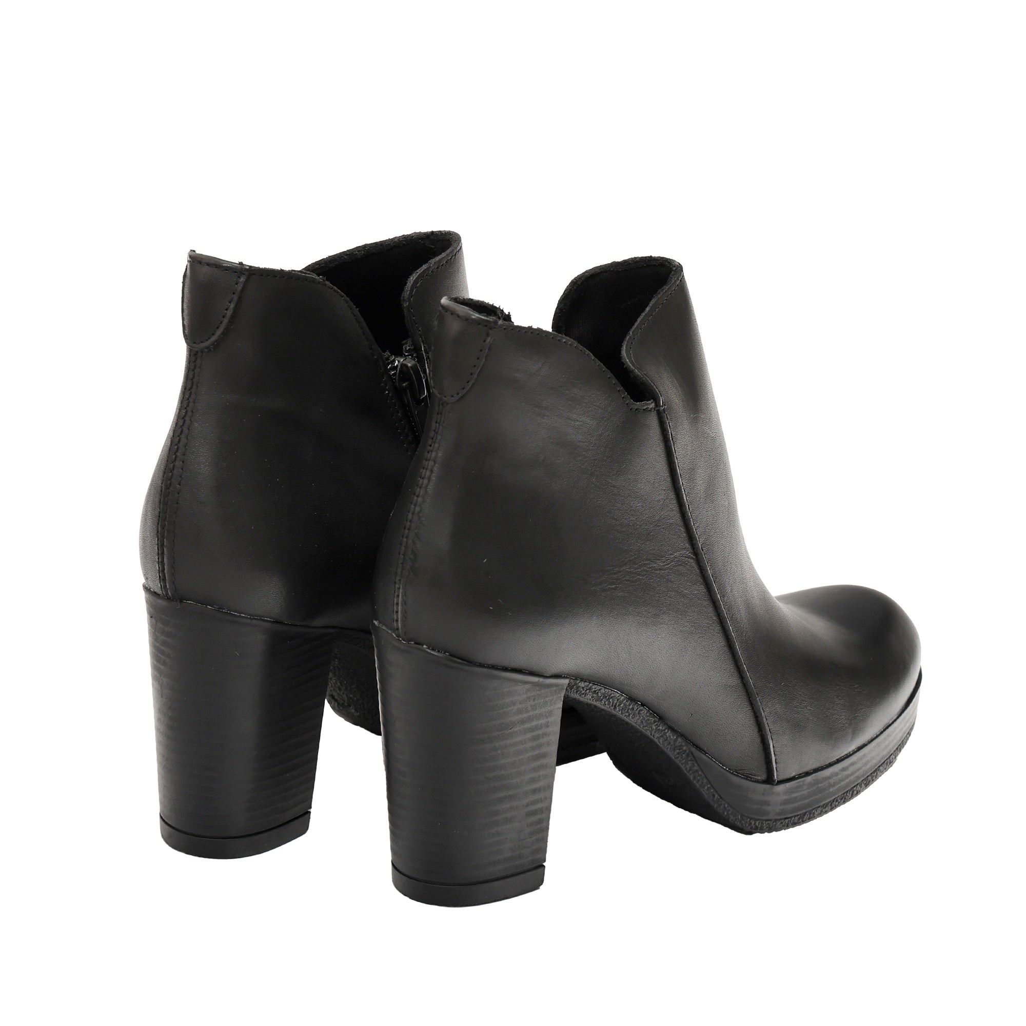 Tronchetto in Vera Pelle con Tacco e Plateau Nero