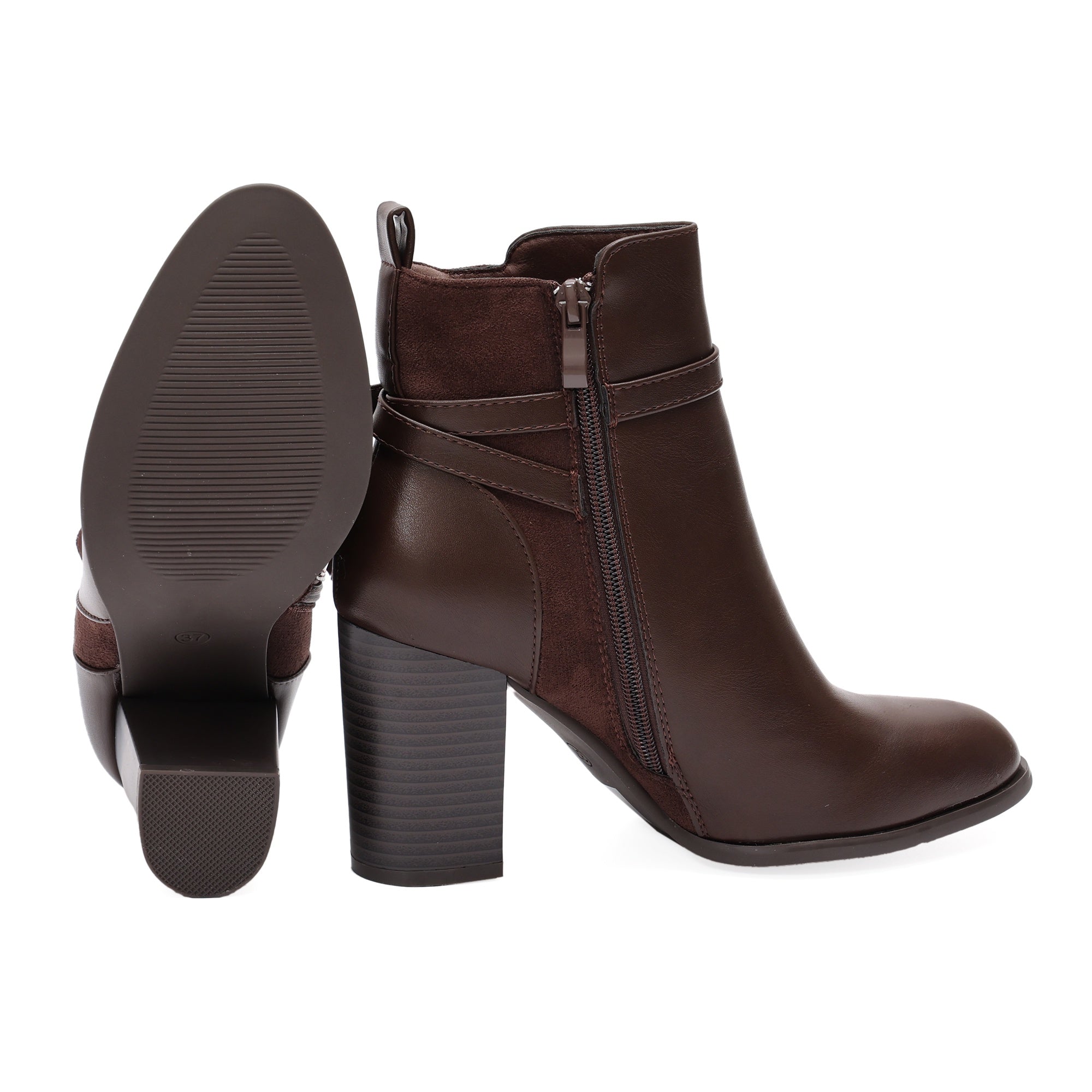 Stivaletti in simil pelle con tacco e fibbia dorata Marrone