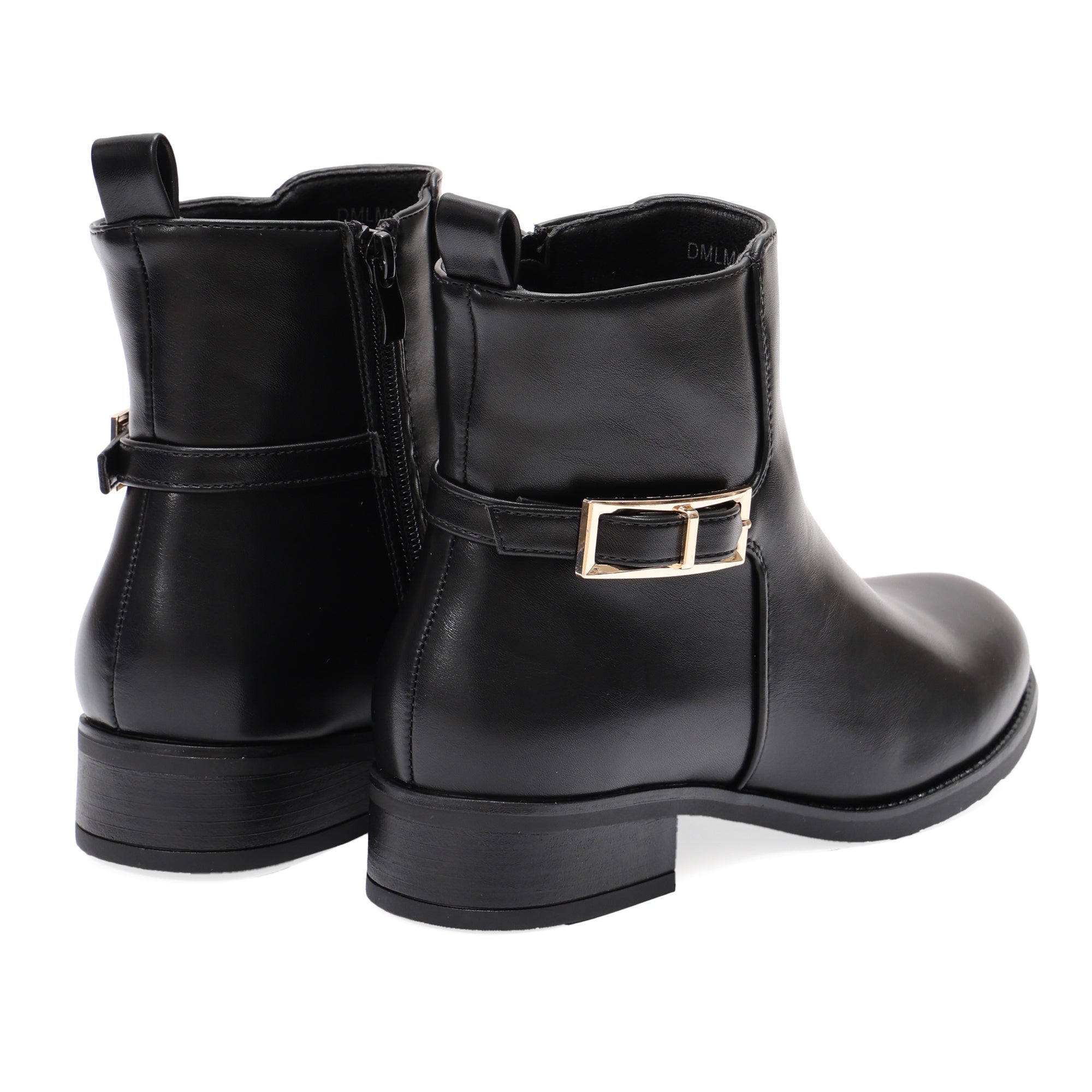 Stivaletti in simil pelle con fibbia dorata Nero