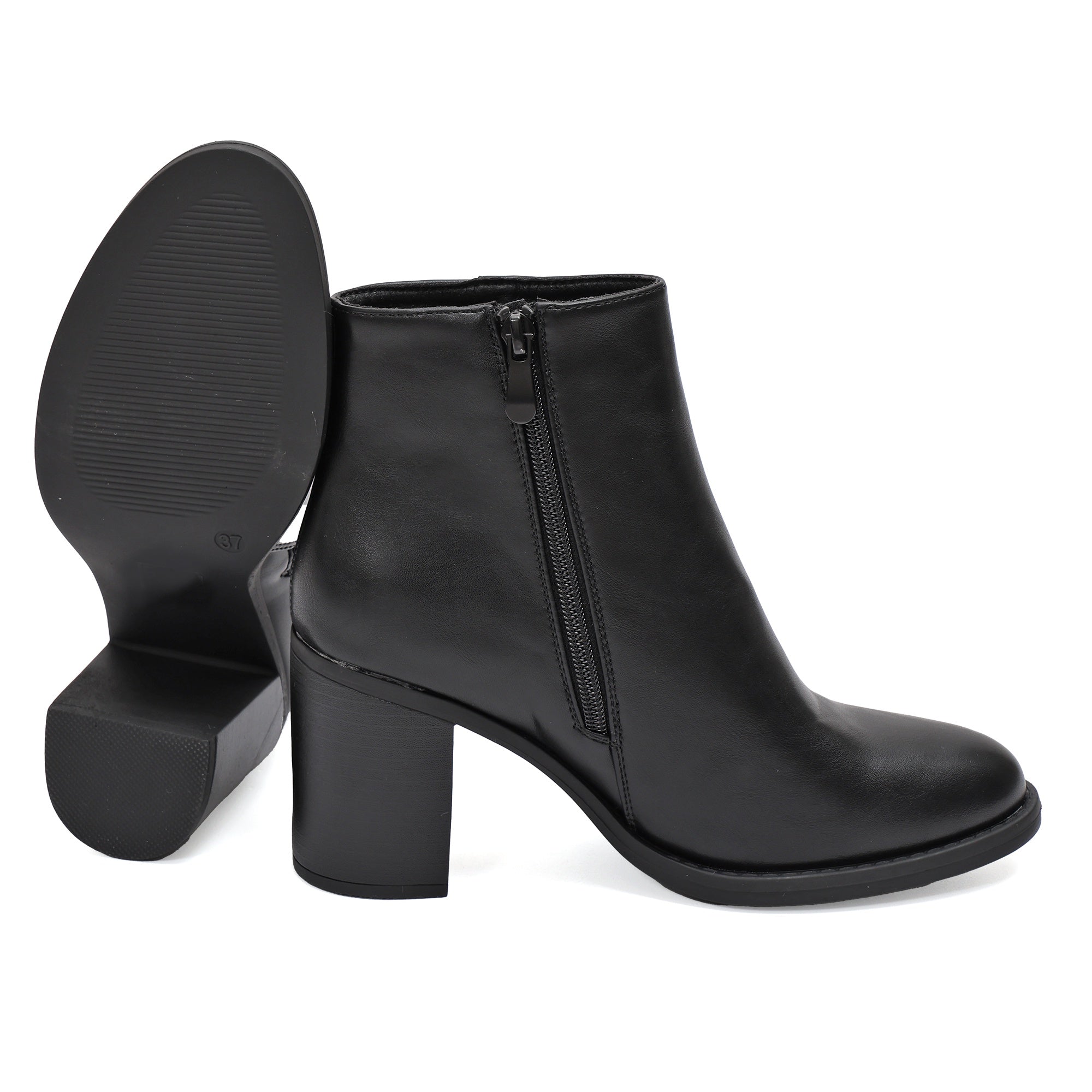 Stivaletto in simil pelle con tacco Nero