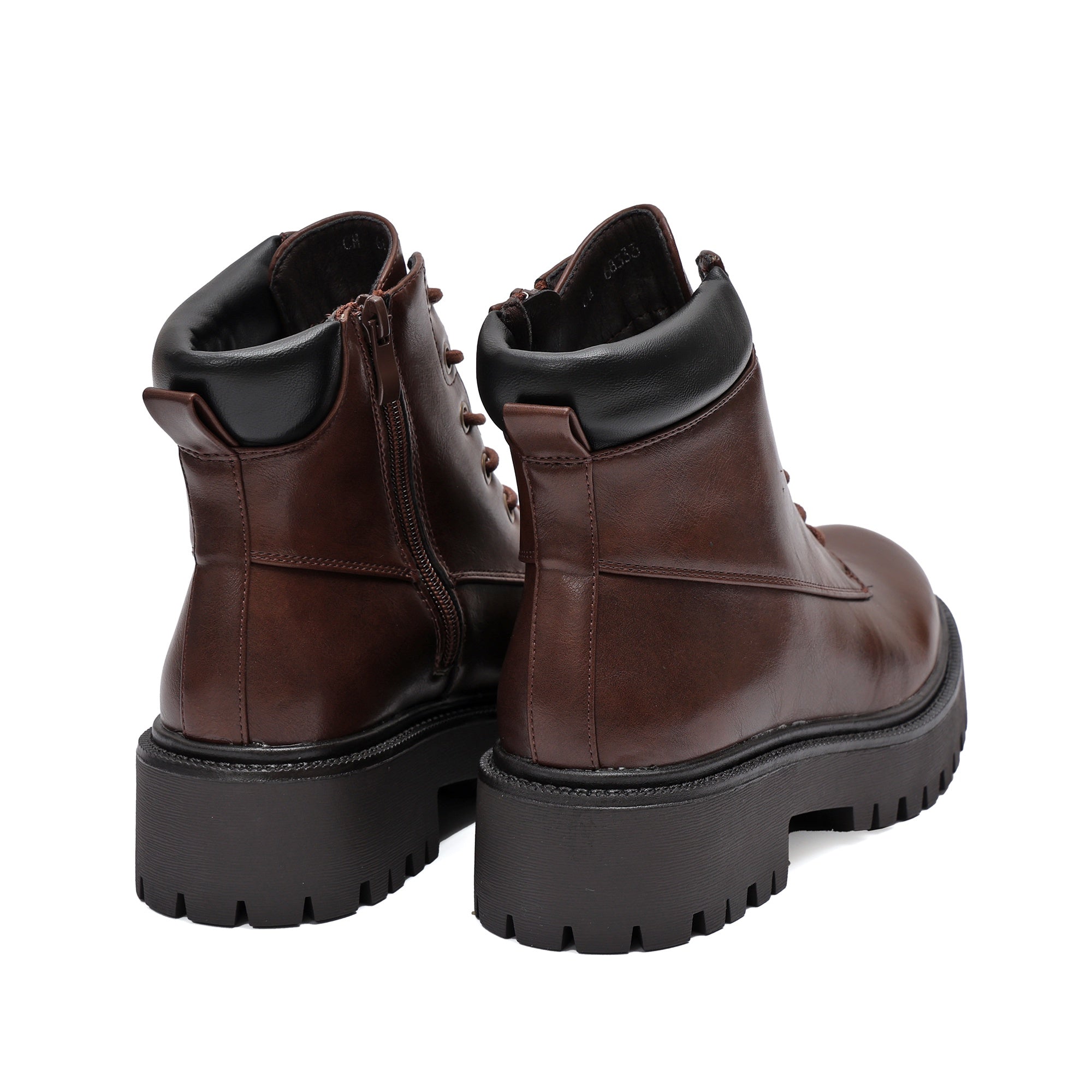Anfibi in simil pelle con stringhe Marrone