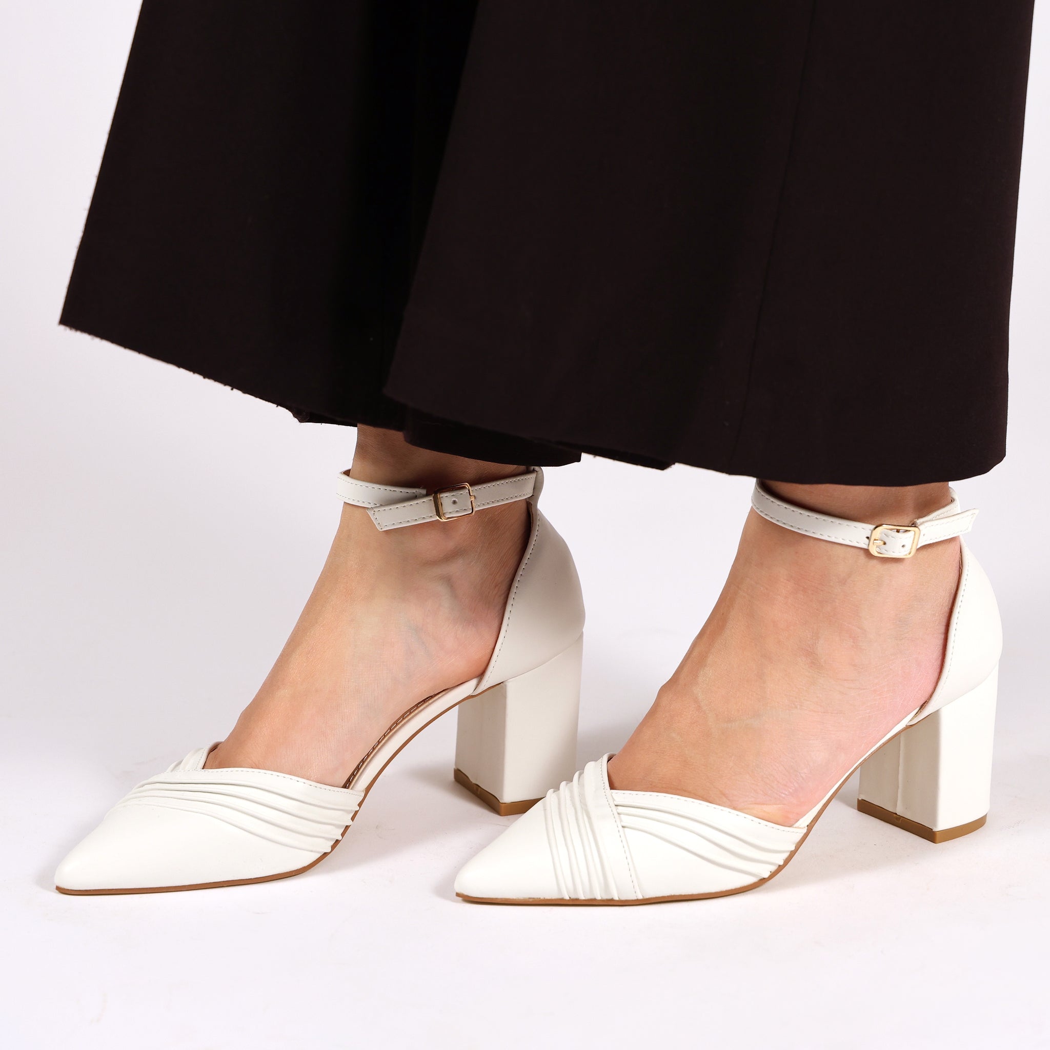 Sandali in simil pelle con tacco comodo quadrato Bianco