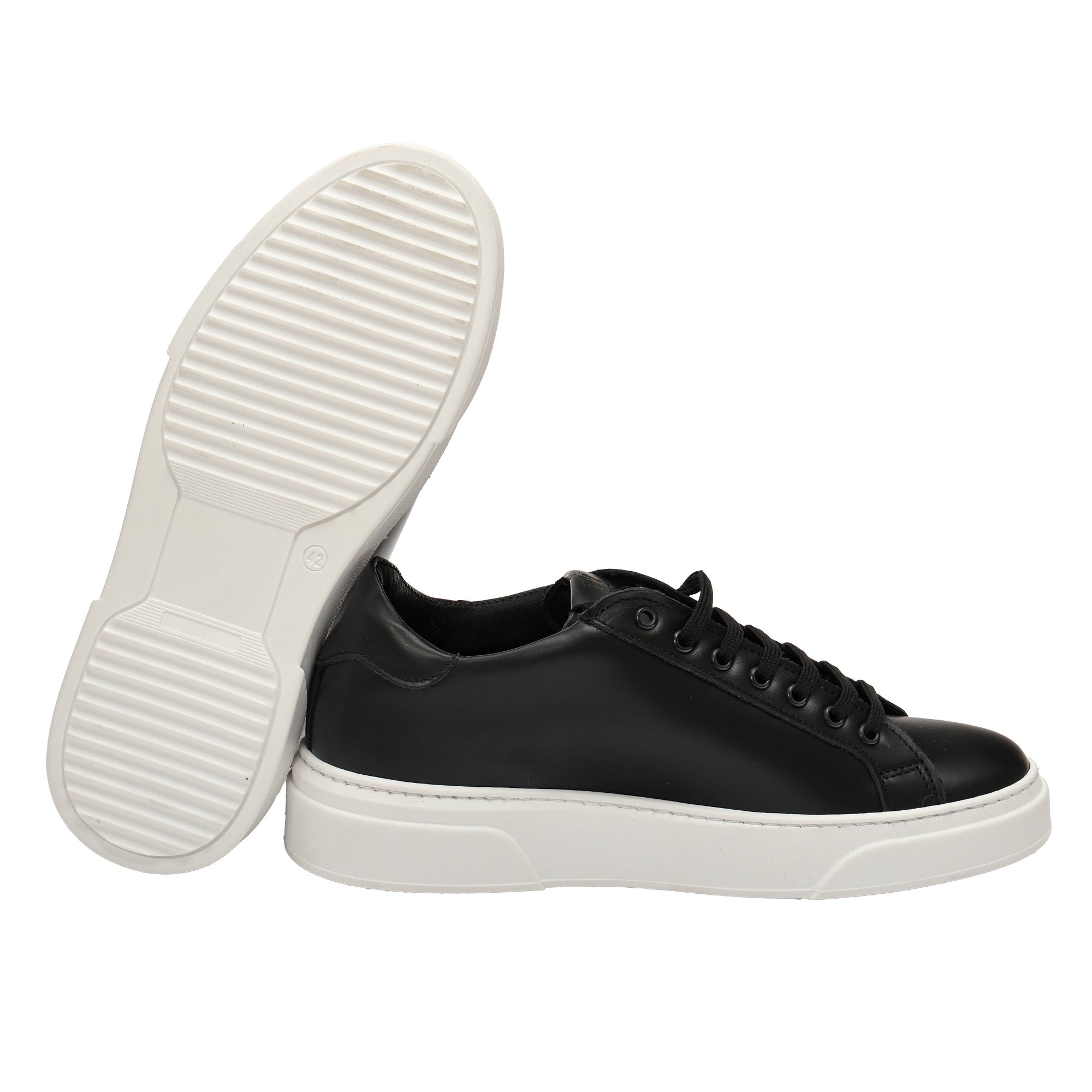 Sneakers stringate in vera pelle nero