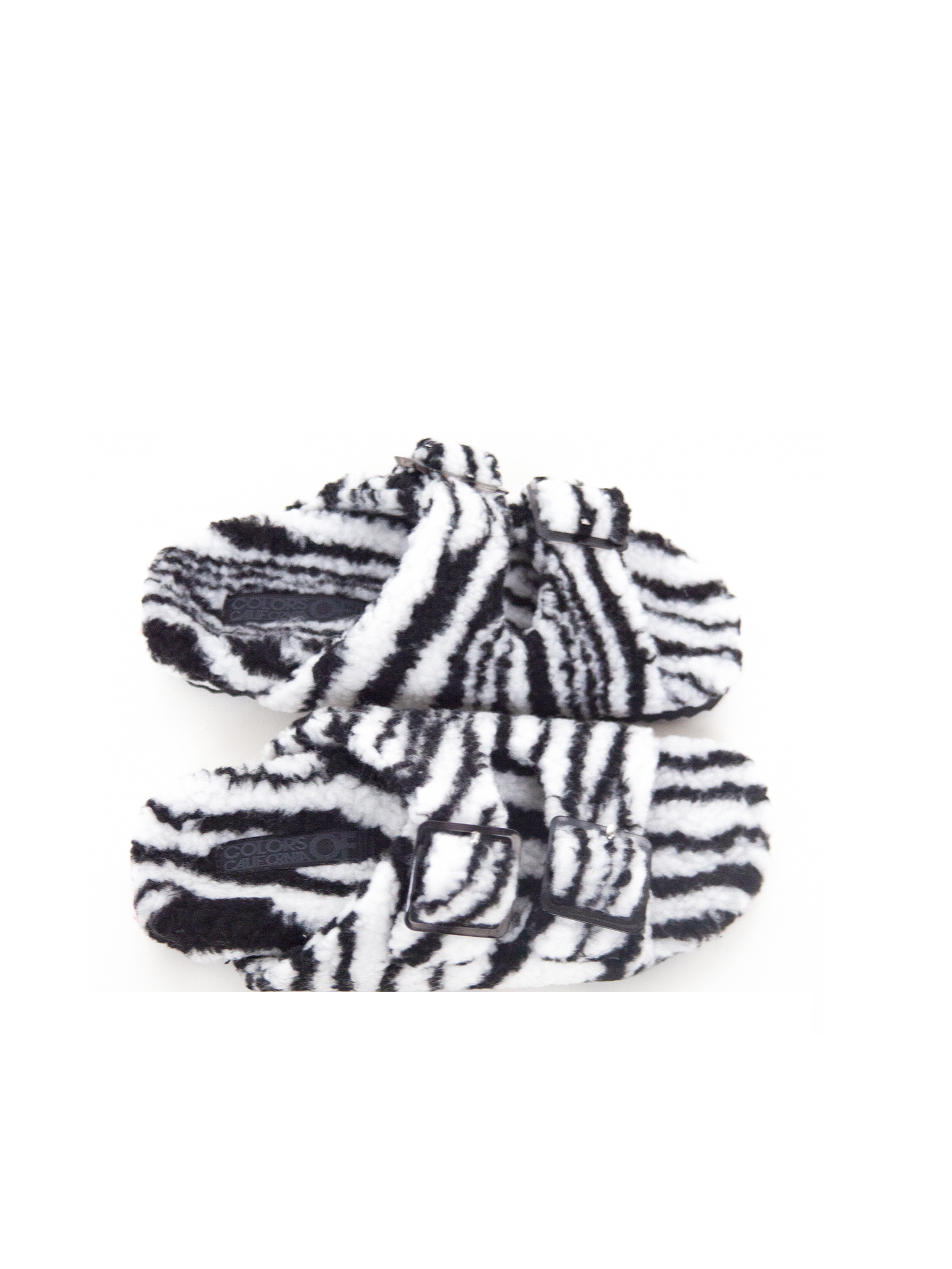 Furry bio colored buckle zebrato