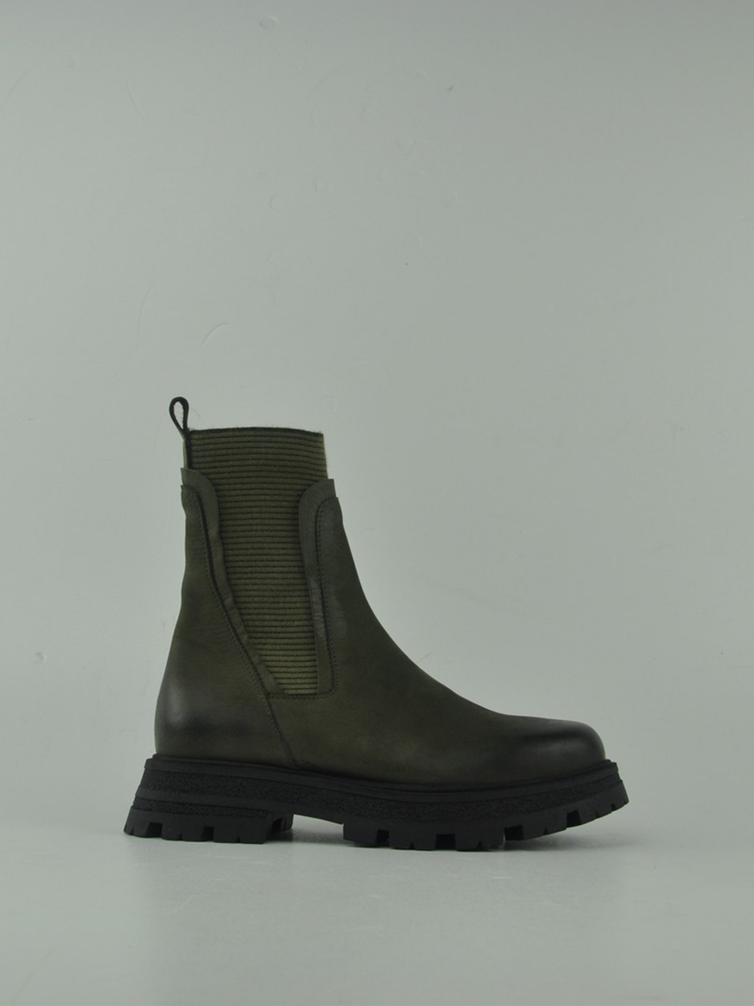 RX 440 NABUK OLIVA - BEATLES IN NABUK CON ELASTICI